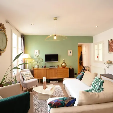 Chic And Modern Apt In Paris Apartment Paris